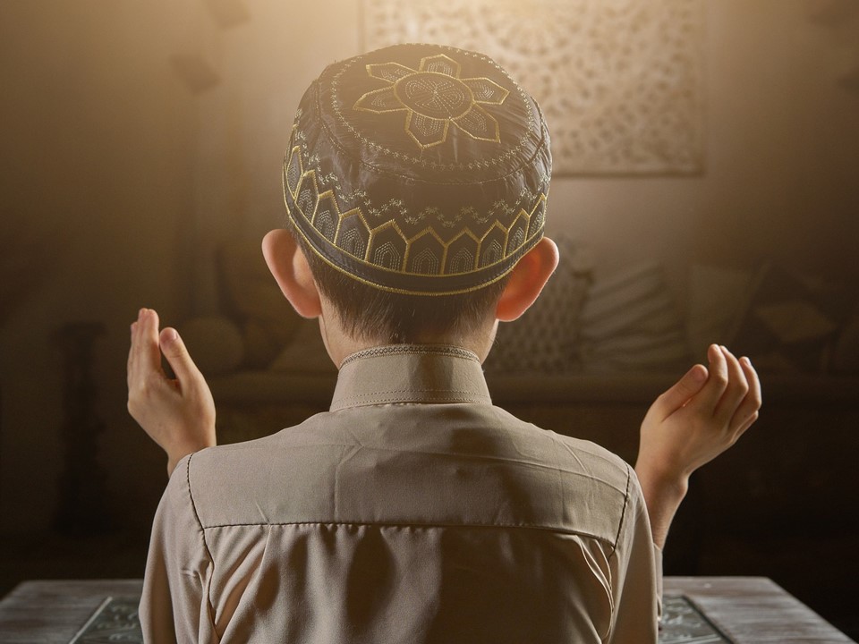 Cara Mendidik Anak Sholih