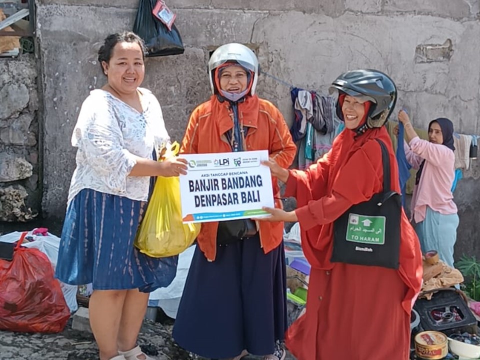 LPI Salurkan Bantuan Peduli Korban Banjir, Warga Denpasar Bersyukur