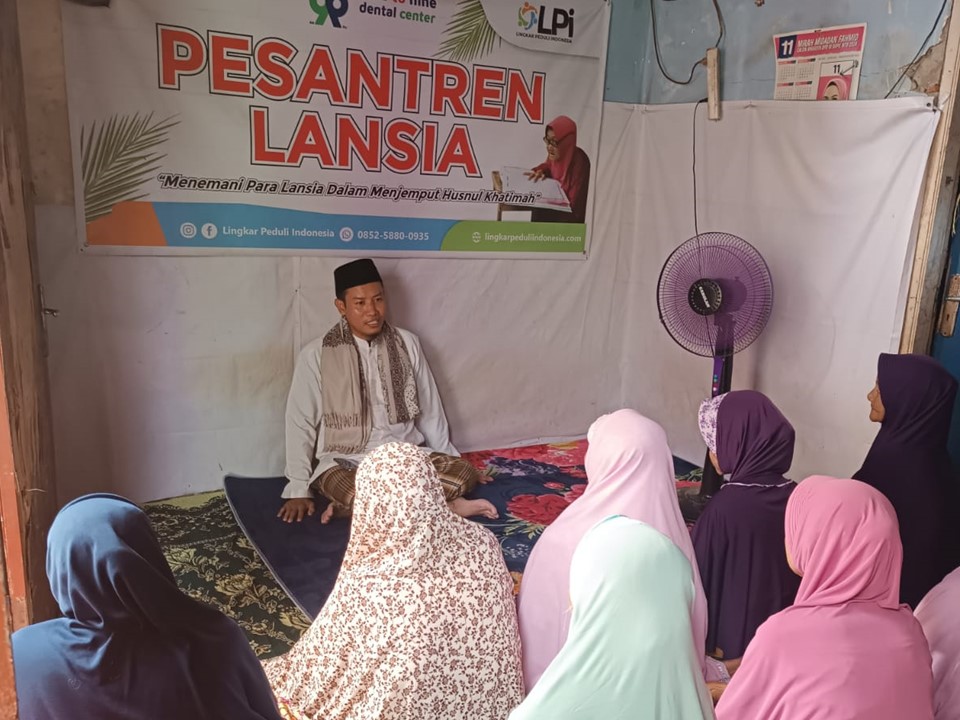 Kisah Inspiratif dari Pesantren Lansia Khusnul Khotimah di Lombok Barat