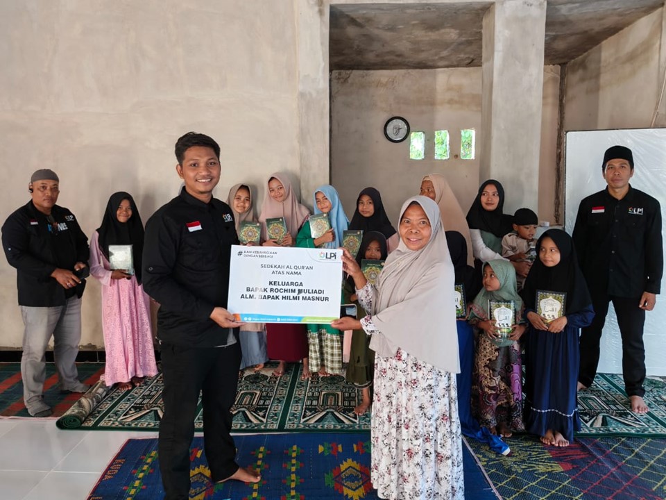 LPI Salurkan Sedekah Al-Quran dan Iqra ke TPQ di Lombok Utara